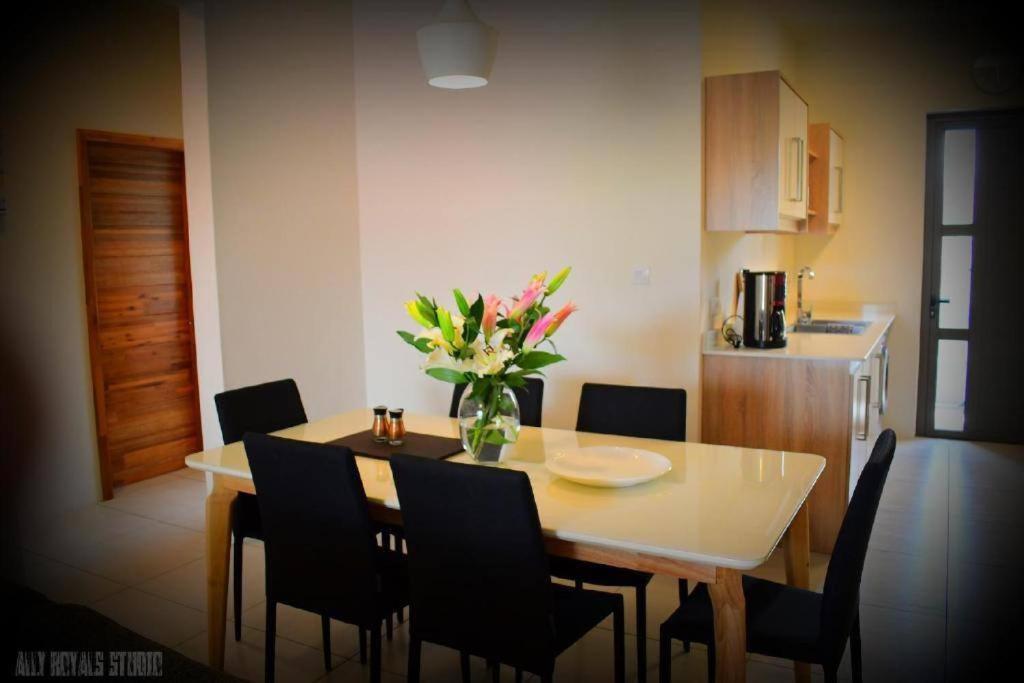 Modern And Cosy Condo: Westwood Apartments Flic-en-Flacq Zewnętrze zdjęcie